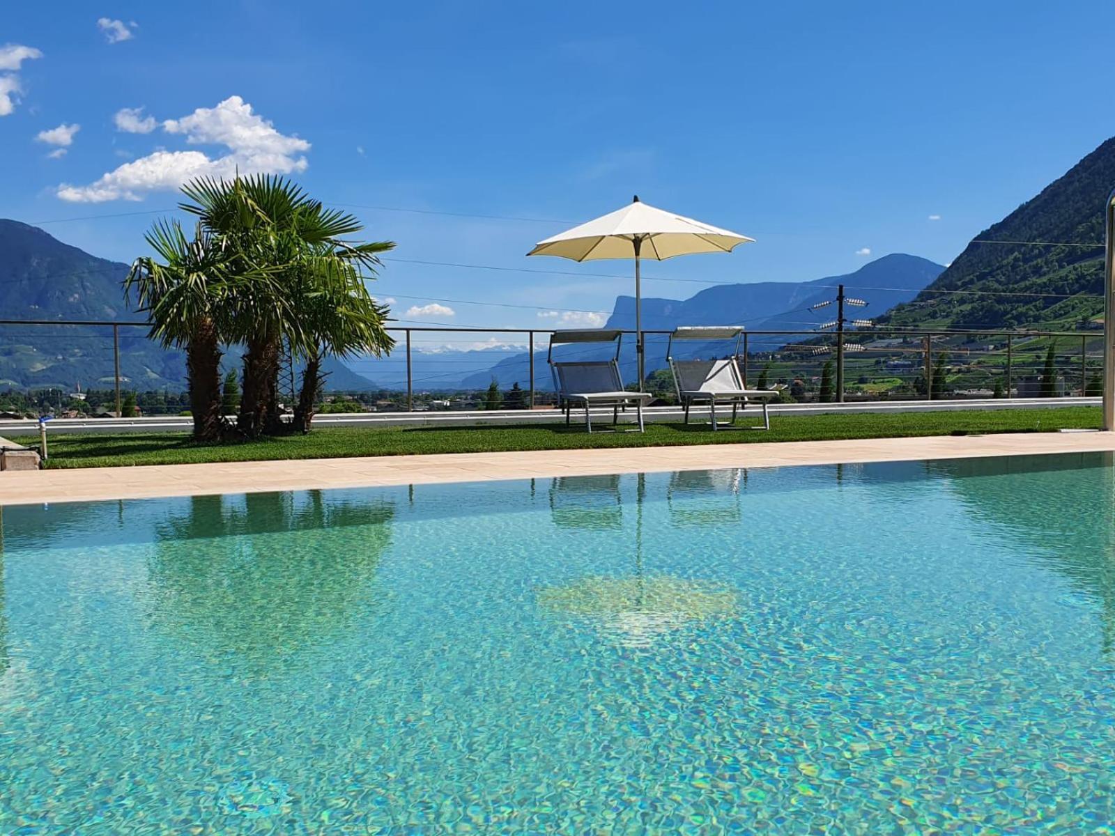 Hotel Maria Theresia Adults-Only Lagundo Esterno foto