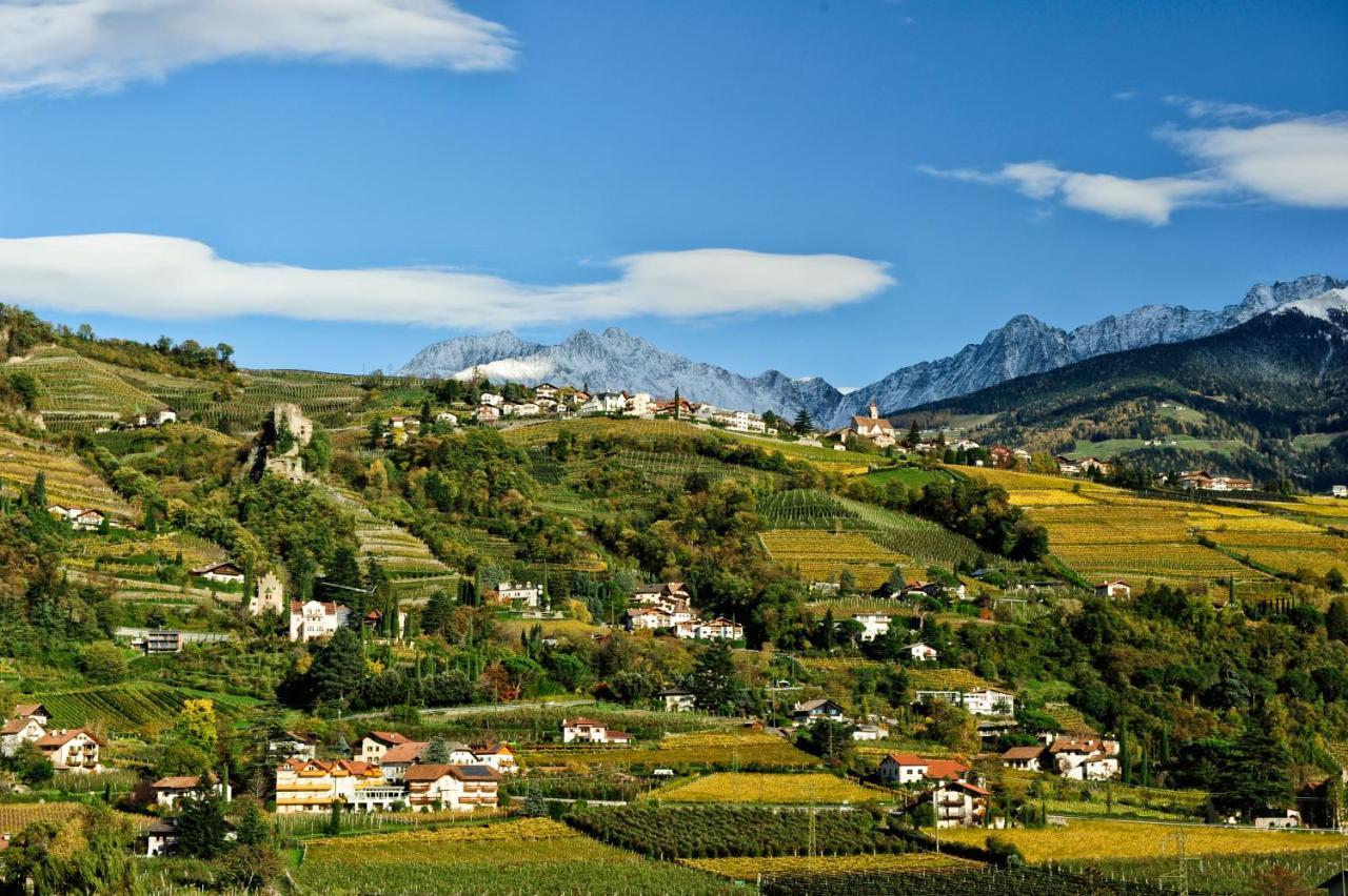 Hotel Maria Theresia Adults-Only Lagundo Esterno foto
