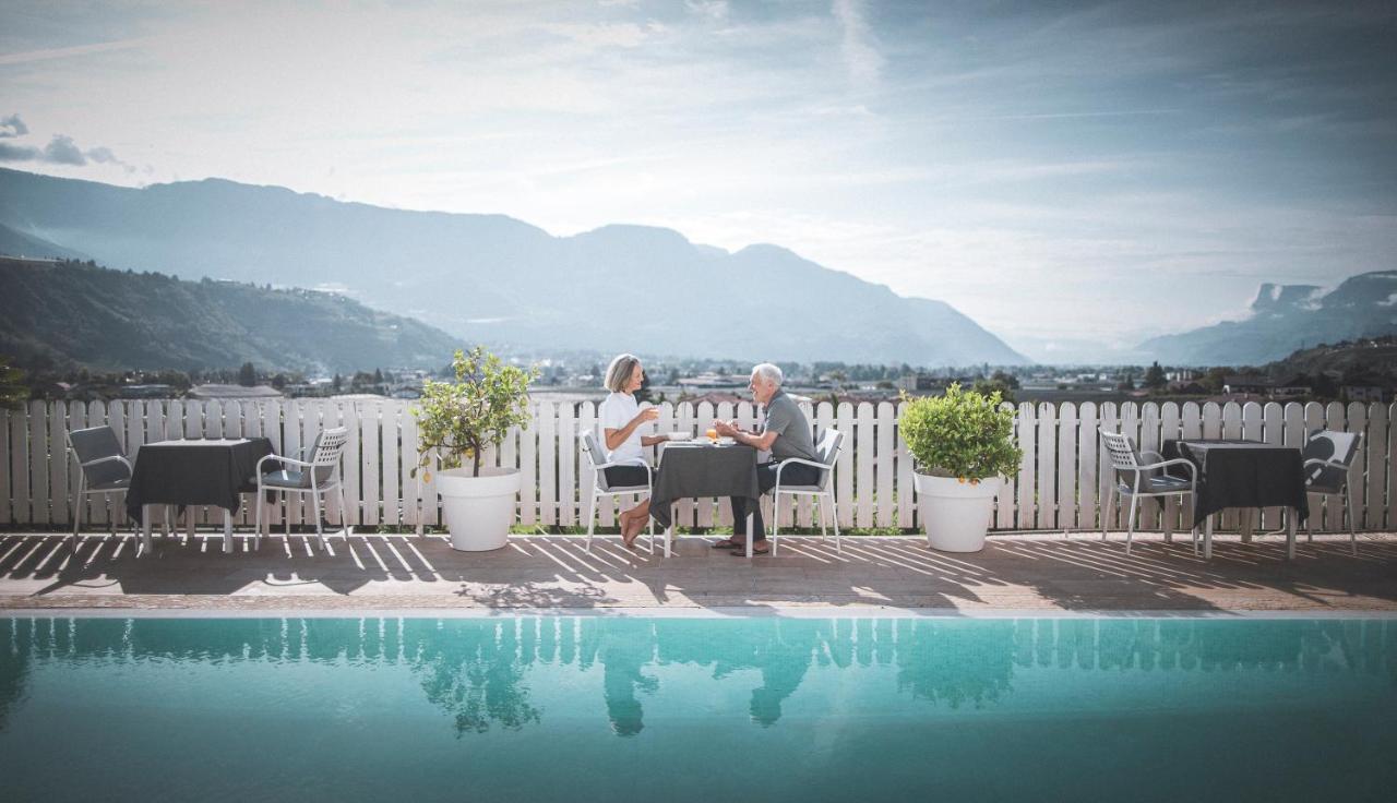 Hotel Maria Theresia Adults-Only Lagundo Esterno foto
