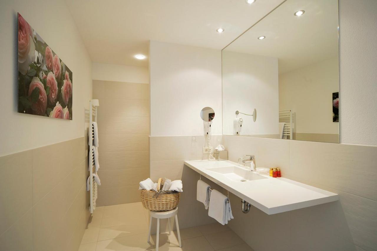 Hotel Maria Theresia Adults-Only Lagundo Esterno foto